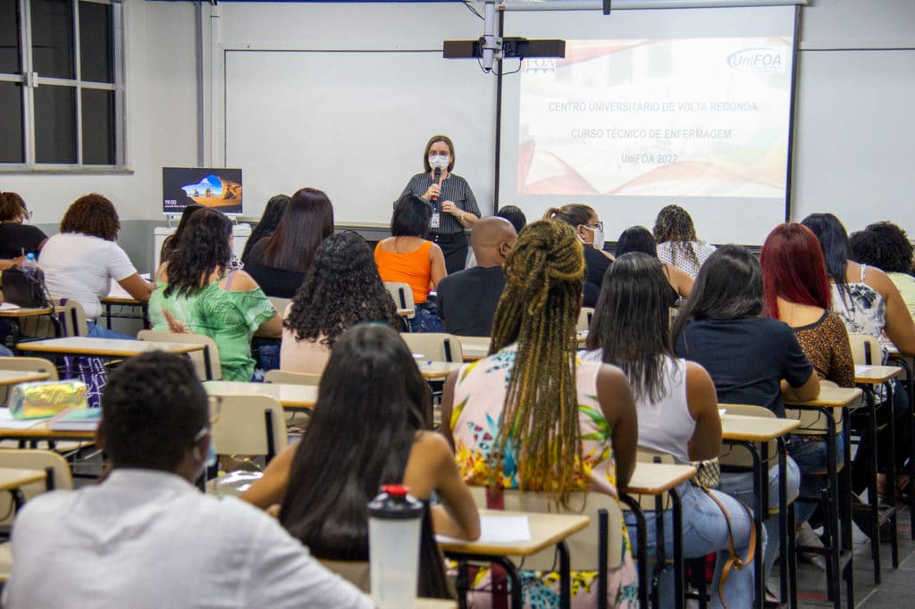 Alunos iniciaram curso Técnico em Enfermagem