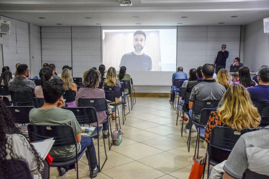 CDL recebe workshop sobre liderança e Formação Executiva oferecida pelo UniFOA   