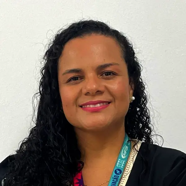 Aline Lopes Rebou&ccedil;as Gomes