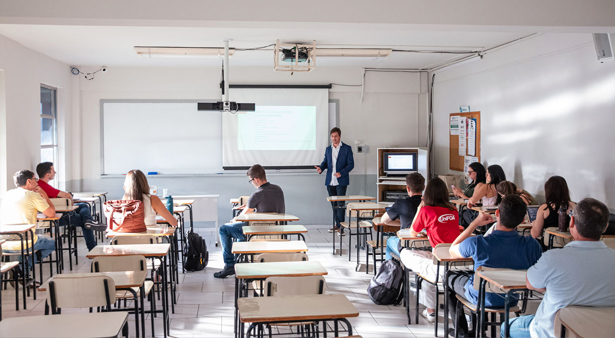 Congresso Médico Acadêmico 2025 capacita estudantes para atuação em emergências e terapia intensiva 3 03