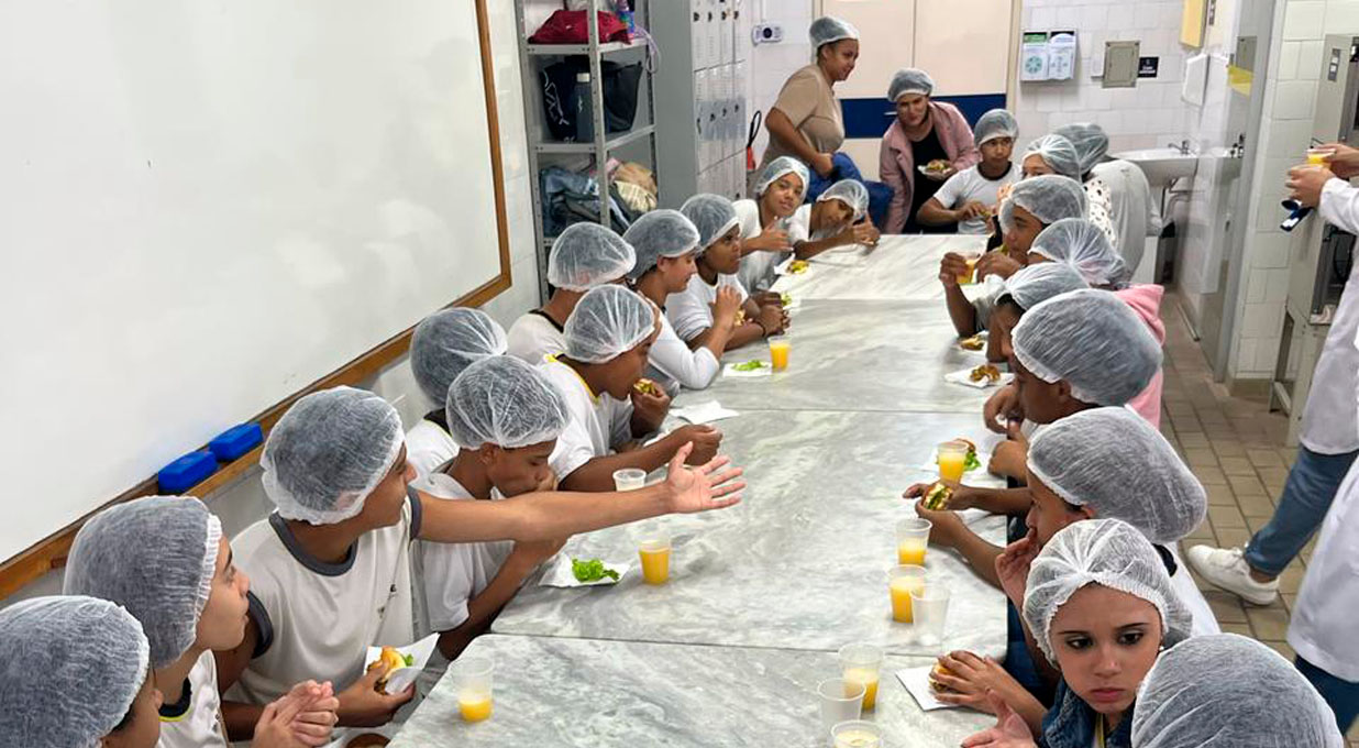 "Xô Desperdício”: projeto leva educação alimentar e sustentabilidade a estudantes da rede pública 3 04