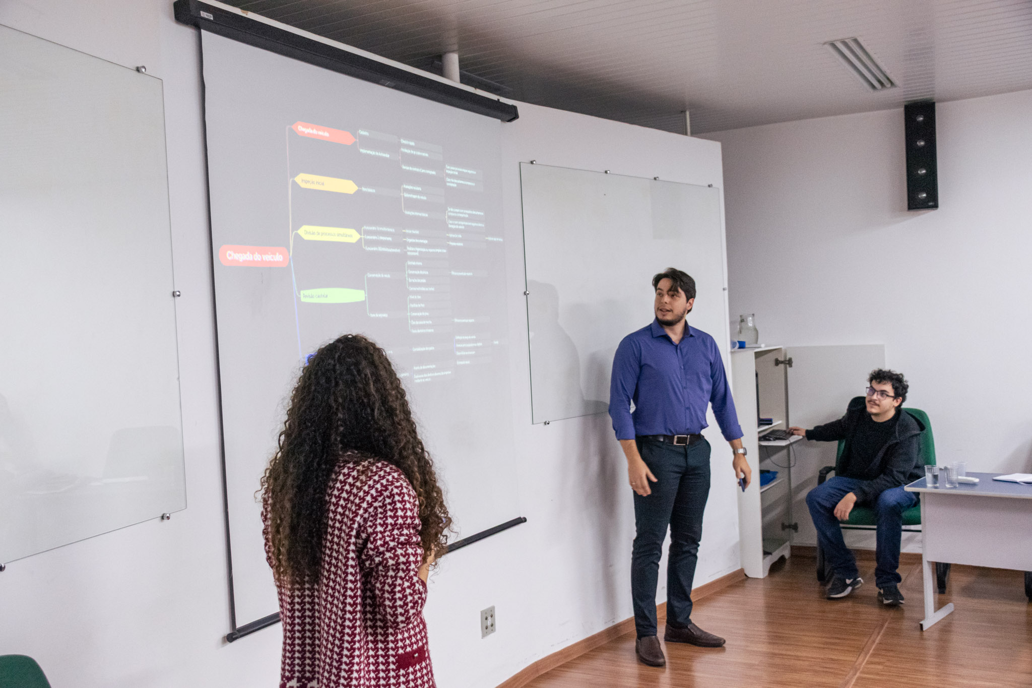 Estudantes da Escola de Gestão e Negócios propõem soluções para Trend Auto 11 _DSC4031