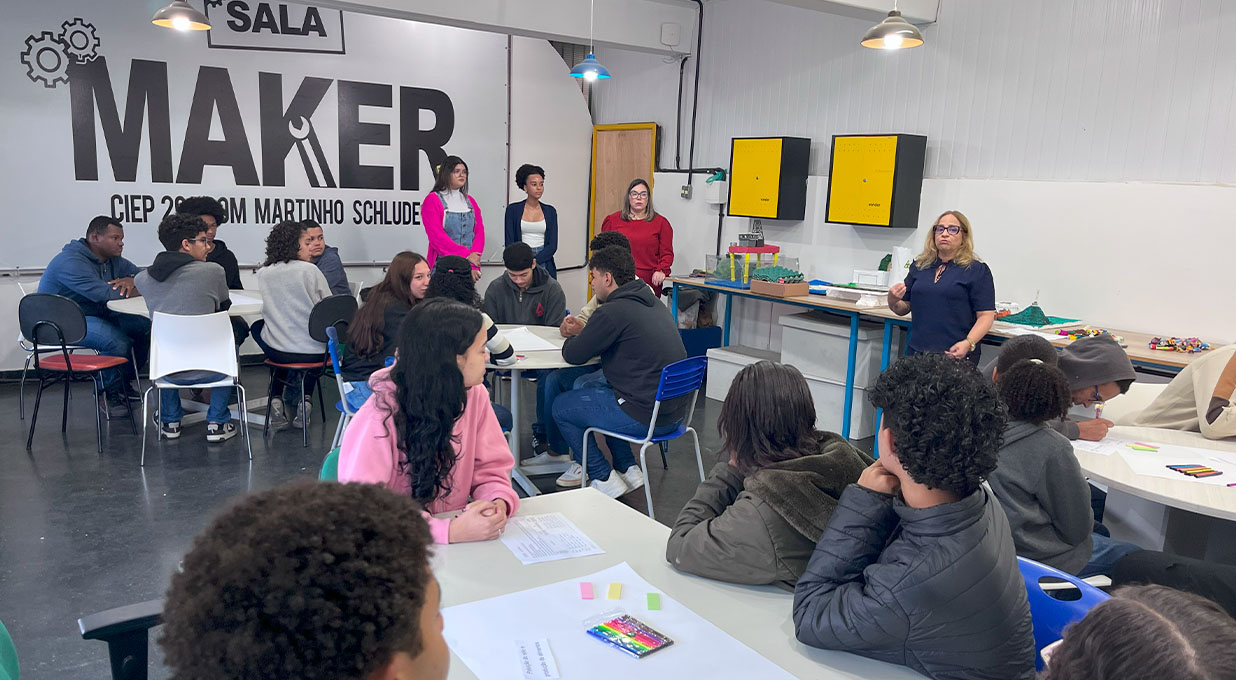“Prototipando Futuros Sustentáveis” mobiliza estudantes do CIEP 291 com educação ambiental prática e criativa 1 ciep03
